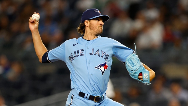 Blue Jays celebrate Canada Day by thumping Rays