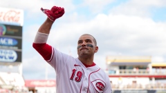 Reds hit six home runs, keep playoff hopes alive with 19-2 rout of Cardinals