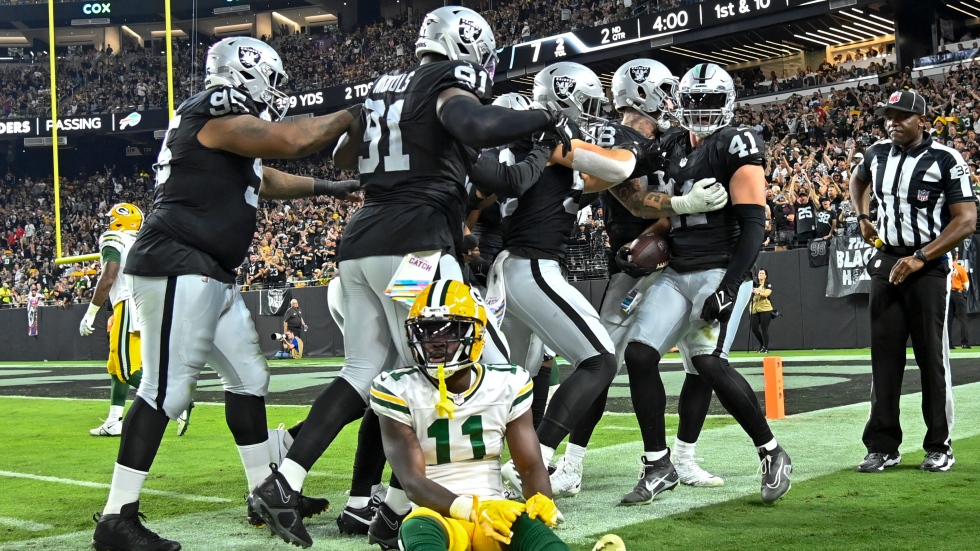 Raiders, Colts Hope To Clear Up AFC's Muddled Playoff Chase - CBS