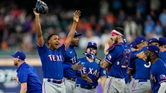 Mitch Garver leads Texas Rangers 16-3 pounding of Philadelphia Phillies