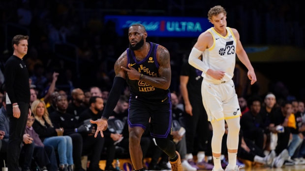 LeBron James scores 39,000th point, Lakers sweep Jazz, sweep tournament group stage