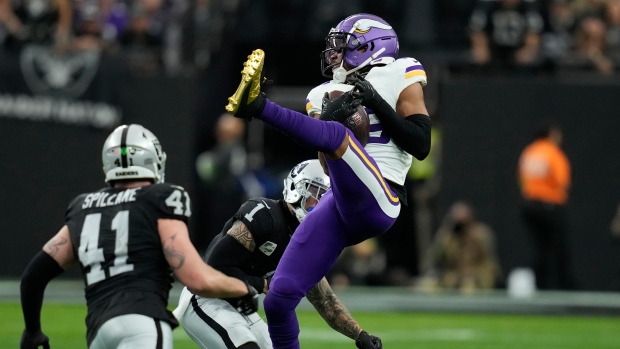 Minnesota Vikings' Wide Receiver Justin Jefferson (chest) Hurt In First ...