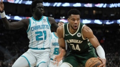 Antetokounmpo posts 36 points, 18 rebounds, Bucks flex defensive