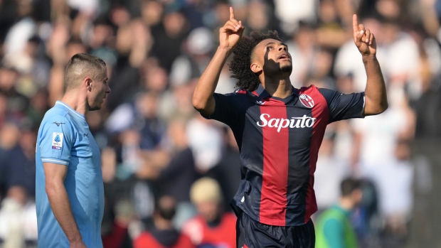 Manchester United signs Netherlands forward Joshua Zirkzee from Bologna – TSN.ca