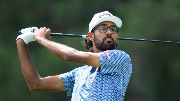 Akshay Bhatia shoots 64 to take first-round lead at Rocket Mortgage Classic – TSN.ca