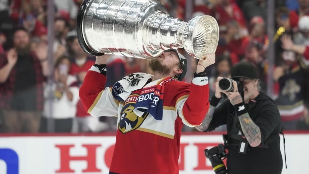 Red Wings sign two-time Stanley Cup champion Vladimir Tarasenko away from the Panthers Article Image 0