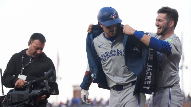 Ernie Clement hits another three-run homer as Blue Jays outlast Giants – TSN.ca