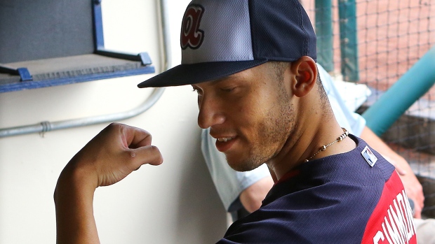 Braves give shortstop Andrelton Simmons a 7-year extension