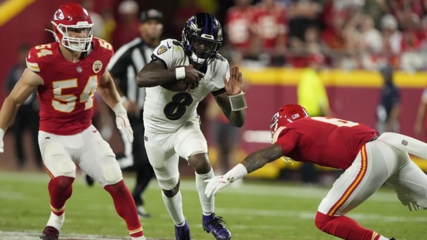 Lamar Jackson desperately rallies Ravens, falls 27-20 to Chiefs for 5th loss  in 6 meetings - TSN.ca