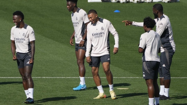 Bellingham, Tchouaméni and Militão available for Real Madrid's Champions League opener Article Image 0