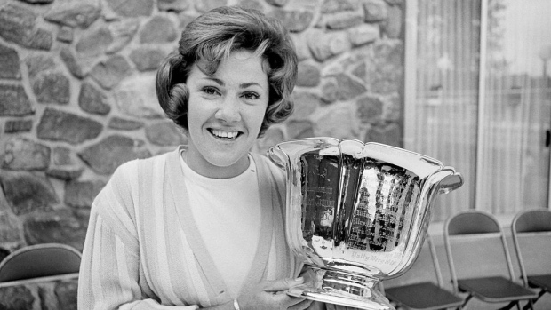 Hall of Famer Susie Maxwell Bernie, a 4-time major champion while raising 2 daughters, dies at 83 Article Image 0