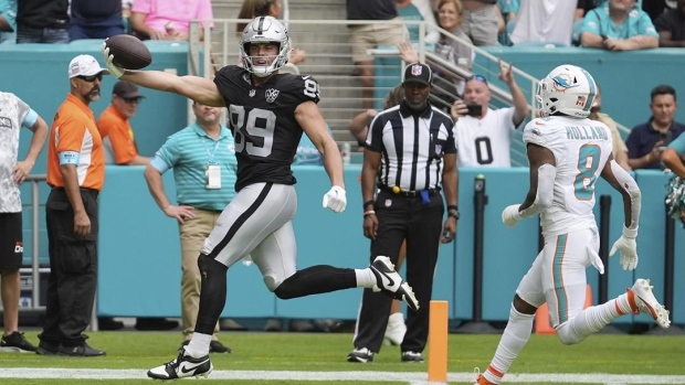 Raiders' Brock Bowers and other NFL players celebrate TDs with Trump-inspired dance moves Article Image 0