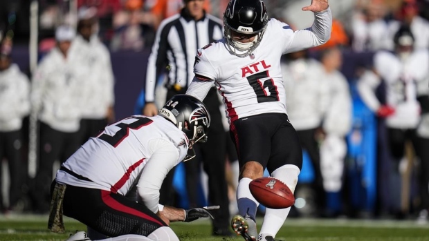 Falcons kicker Younghoe Koo's status against Chargers is uncertain due to right hip injury Article Image 0