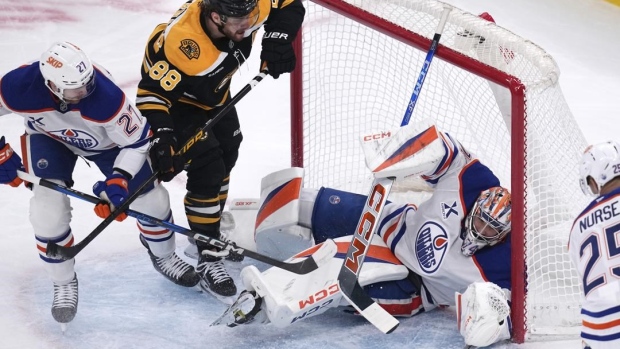 Oilers blank Bruins 4-0 Article Image 0