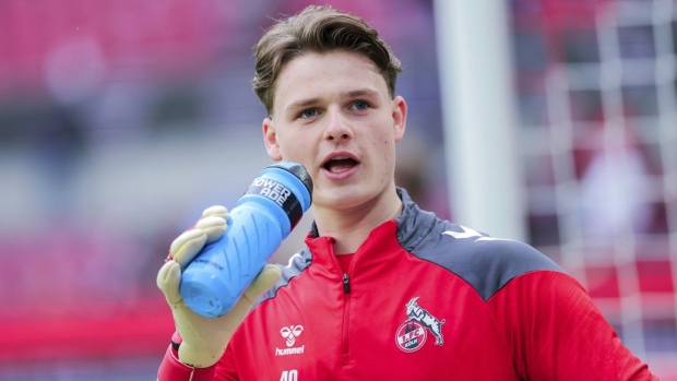 Bayern Munich signs young goalkeeper Jonas Urbig as possible successor for Manuel Neuer Article Image 0