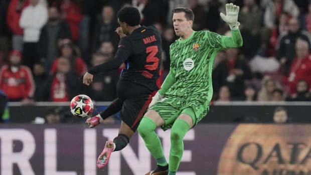 Barcelona sticks with Szczesny in goal for Champions League match against Atalanta Article Image 0