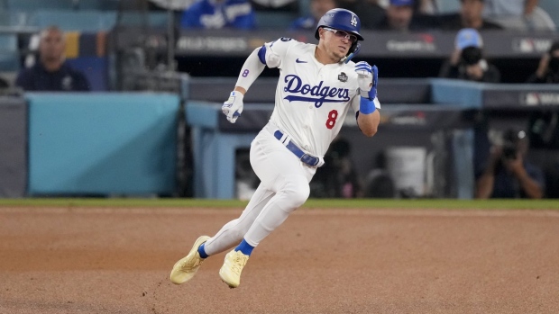 Kiké Hernández and World Series champion Dodgers finalize a $6.5 million, 1-year contract Article Image 0