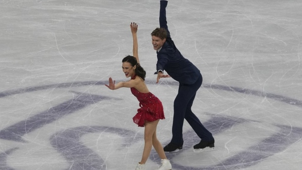 World champions Chock and Bates of the US are 2nd behind Canadian duo in Four Continents ice dance Article Image 0