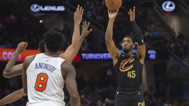 Cavaliers crush Knicks 142-105, extend winning streak to six Article Image 0