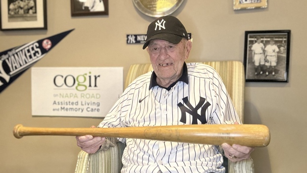 Former pitcher Schallock, who once replaced Mickey Mantle on the Yankees' roster, has died Article Image 0