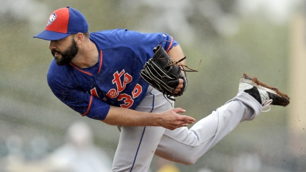 Mets pitcher Matt Harvey has partially torn ligament in right elbow 