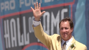 Jim Kelly at Pro Football Hall of Fame enshrinement