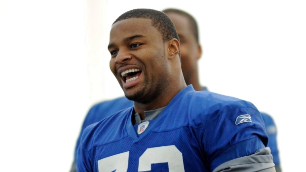 Osi Umenyiora expected to sign one-day contract to retire with