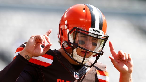 Johnny Manziel Could Be Playing Football Again Very Soon, Is in Talks About  Resuming His Career