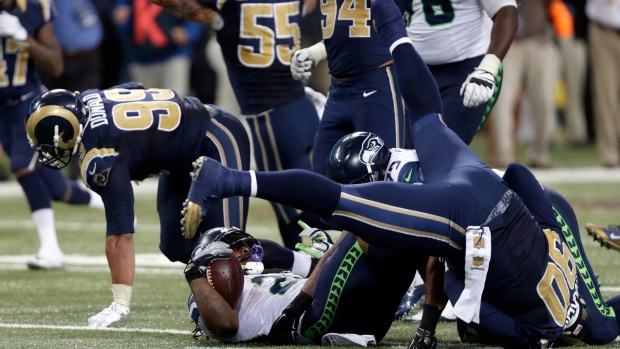 Rams stuff Lynch in OT, edge Seahawks 