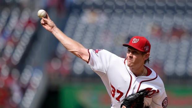 Stephen Strasburg avoids arbitration with Washington