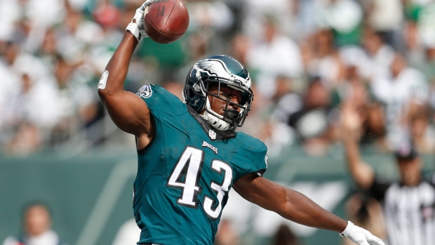 Philadelphia Eagles running back Darren Sproles runs for a first down