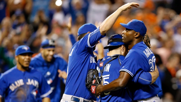 Mariners players criticize team for selling Blue Jays gear in