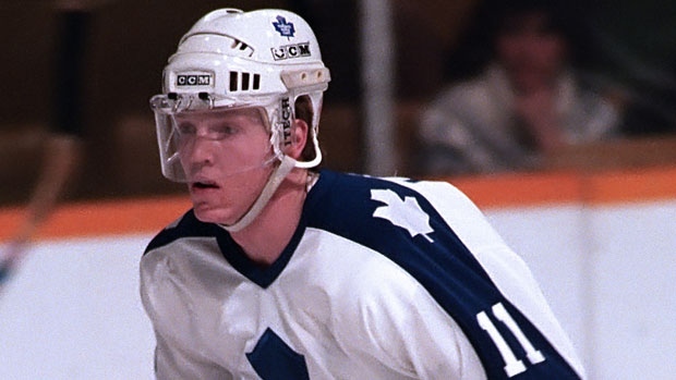 Former NHLers seek help from Canadian courts over concussions - TSN.ca