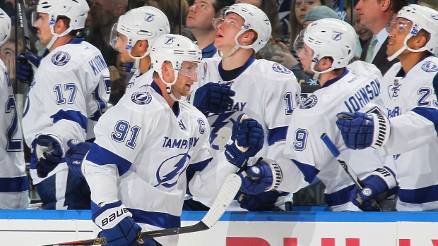 Steven Stamkos becomes Lightning's all-time points leader