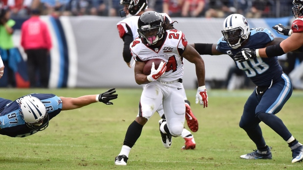 Tennessee Titans should sign former Atlanta Falcons RB Devonta Freeman