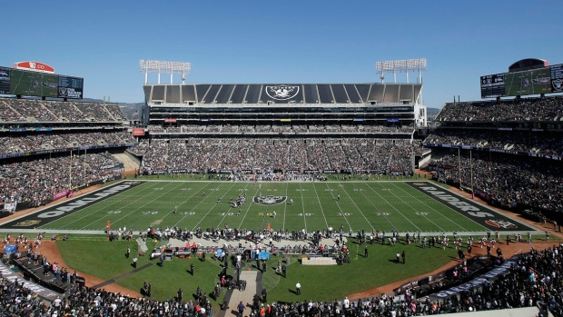 Oakland Raiders, St. Louis Rams & San Diego Chargers file for relocation to Los  Angeles