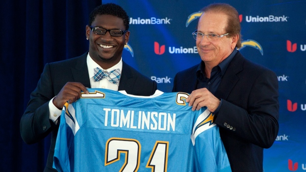 Chargers to retire Tomlinson's No. 21 Sunday 