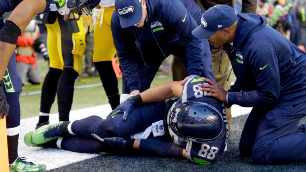 Jimmy Graham out for year with torn patellar tendon 