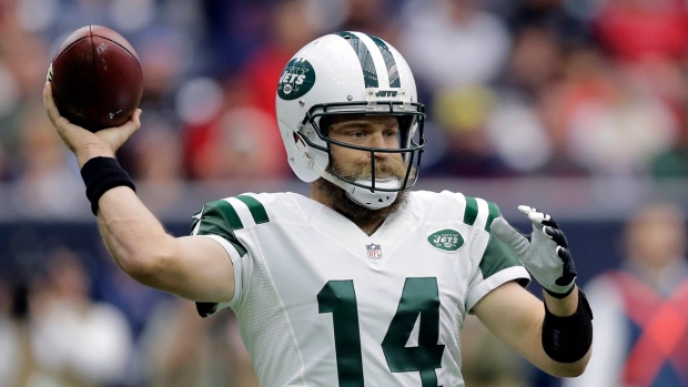 Eric Decker backs Ryan Fitzpatrick, 'surprised' Jets drafted QB