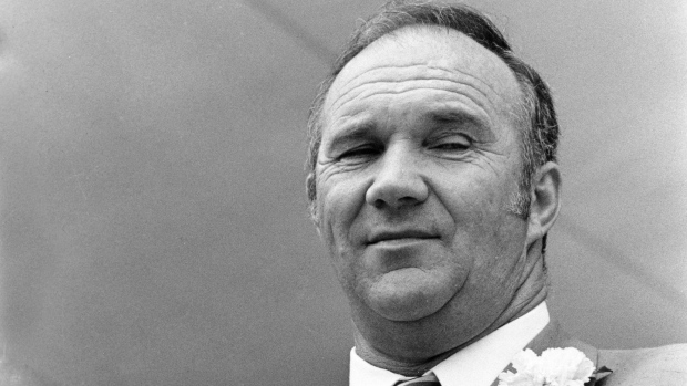 Doug Atkins, a Feared Hall of Fame Pass Rusher, Dies at 85 - The New York  Times