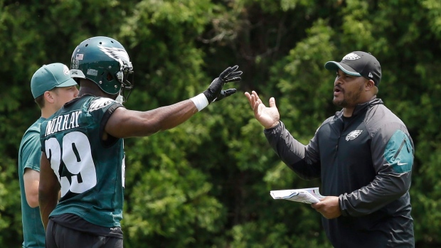 Reports: Philadelphia Eagles assistant Duce Staley joins Detroit