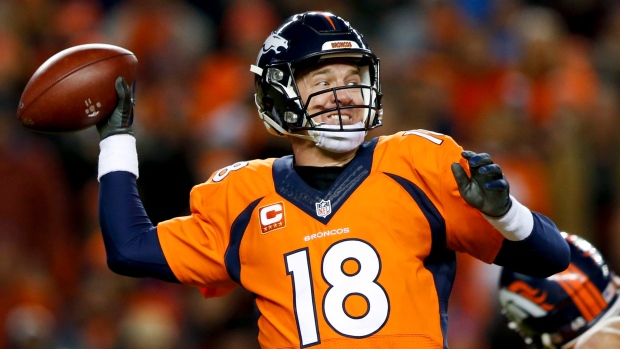 Denver Broncos - #Broncos 7, Arizona Cardinals 3 - Peyton Manning