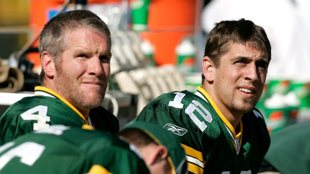 Report: Packers to retire Brett Favre's No. 4 on Thanksgiving