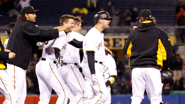 Mercer lifts Pirates over Cardinals in extras - TSN.ca