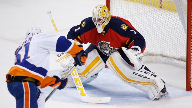 Hall of Fame former Panthers goalie Roberto Luongo gets between the pipes  again for NHL Breakaway Challenge – Sun Sentinel