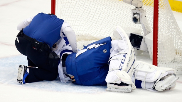 Ben Bishop injury: Tampa Bay Lightning goalie Ben Bishop leaves game with  lower body injury - Sports Illustrated