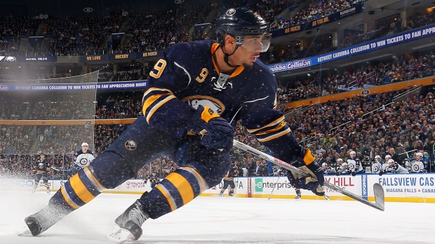 Evander Kane, Justin Falk get into it during Sabres pratice - Sports  Illustrated