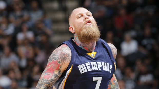 Chris Andersen signs a 1 year deal at league minimum to play with the  Cleveland Cavaliers.