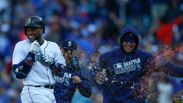 Robinson Cano's Homers Lift the Mariners Over Yankees - The New York Times