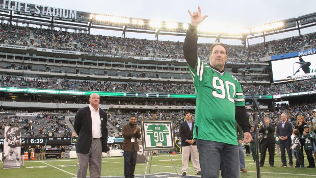 Defensive end Mark Gastineau of the New York Jets looks on against News  Photo - Getty Images